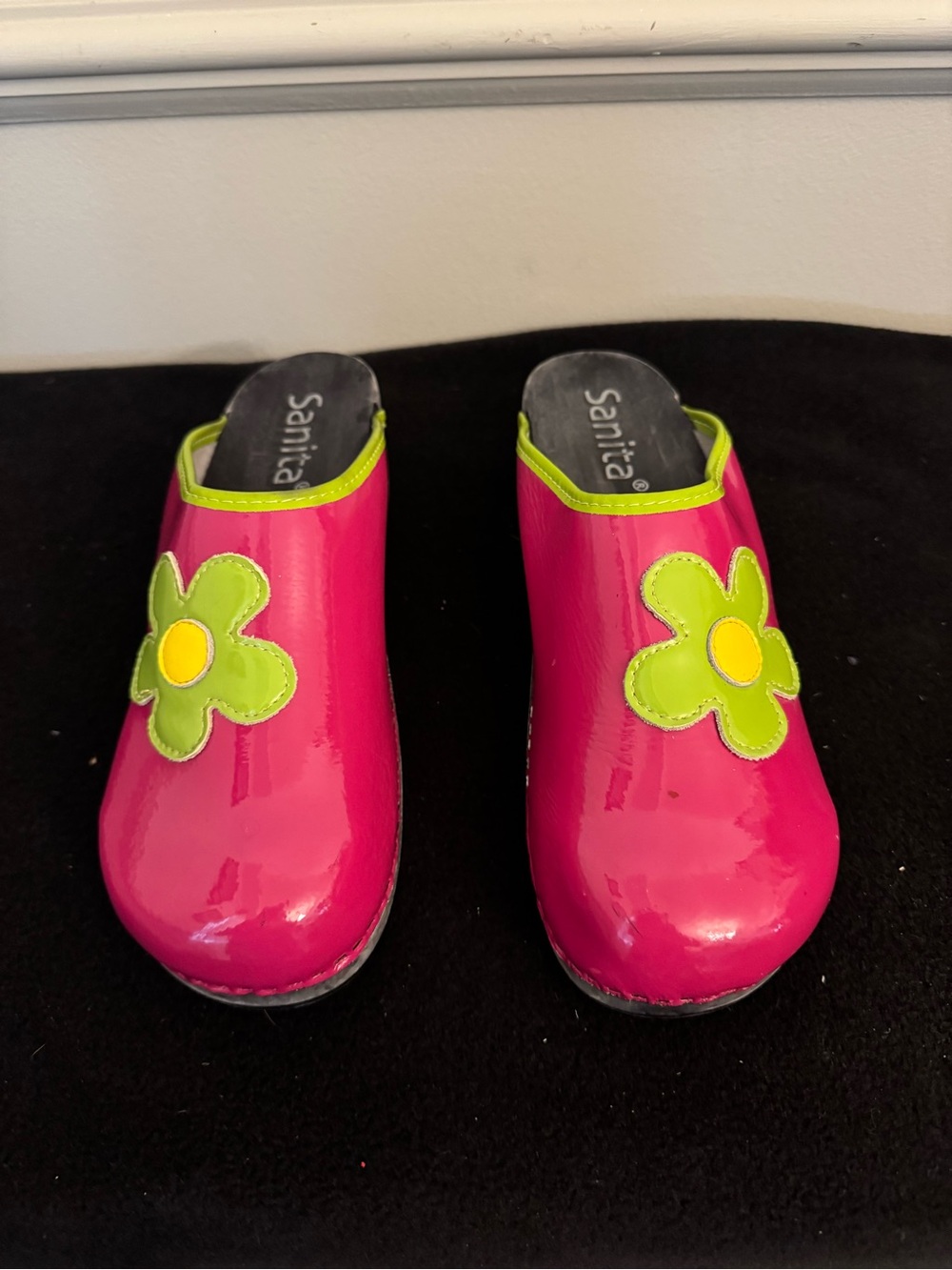 Sanita Womens Pink Patent Leather Clog with Green Flower Accent Size 42